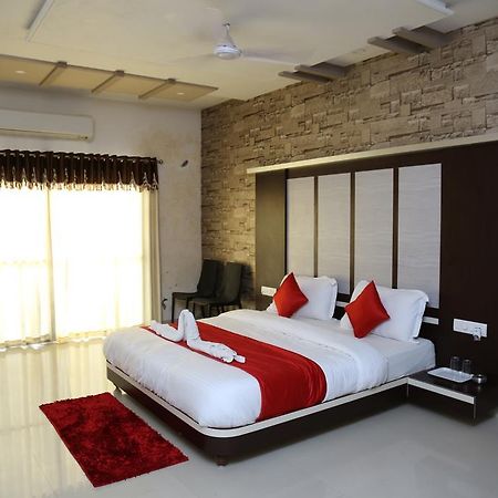 Hotel Rudra Plaza Дварка Екстер'єр фото